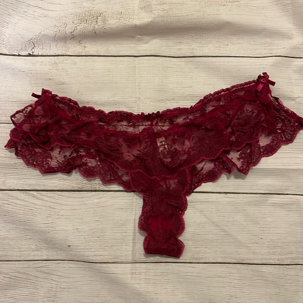 NWOT Victorias Secret lace panty​​​​
